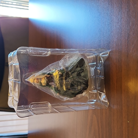 Hallmark Celebration Barbie ornament Special 2004 Edition in box. - Picture 3 of 6